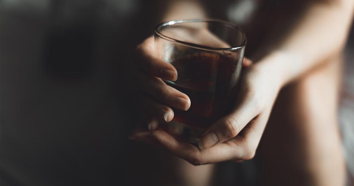 Ανήλικη μέθυσε σε μπαρ και κατέληξε στο νοσοκομείο 